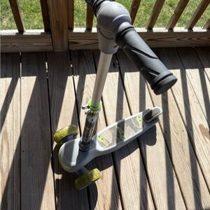 Jetson Disney Grogu™ 3 Wheel Kick Kids Scooter